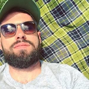 Meet your Posher, Tom